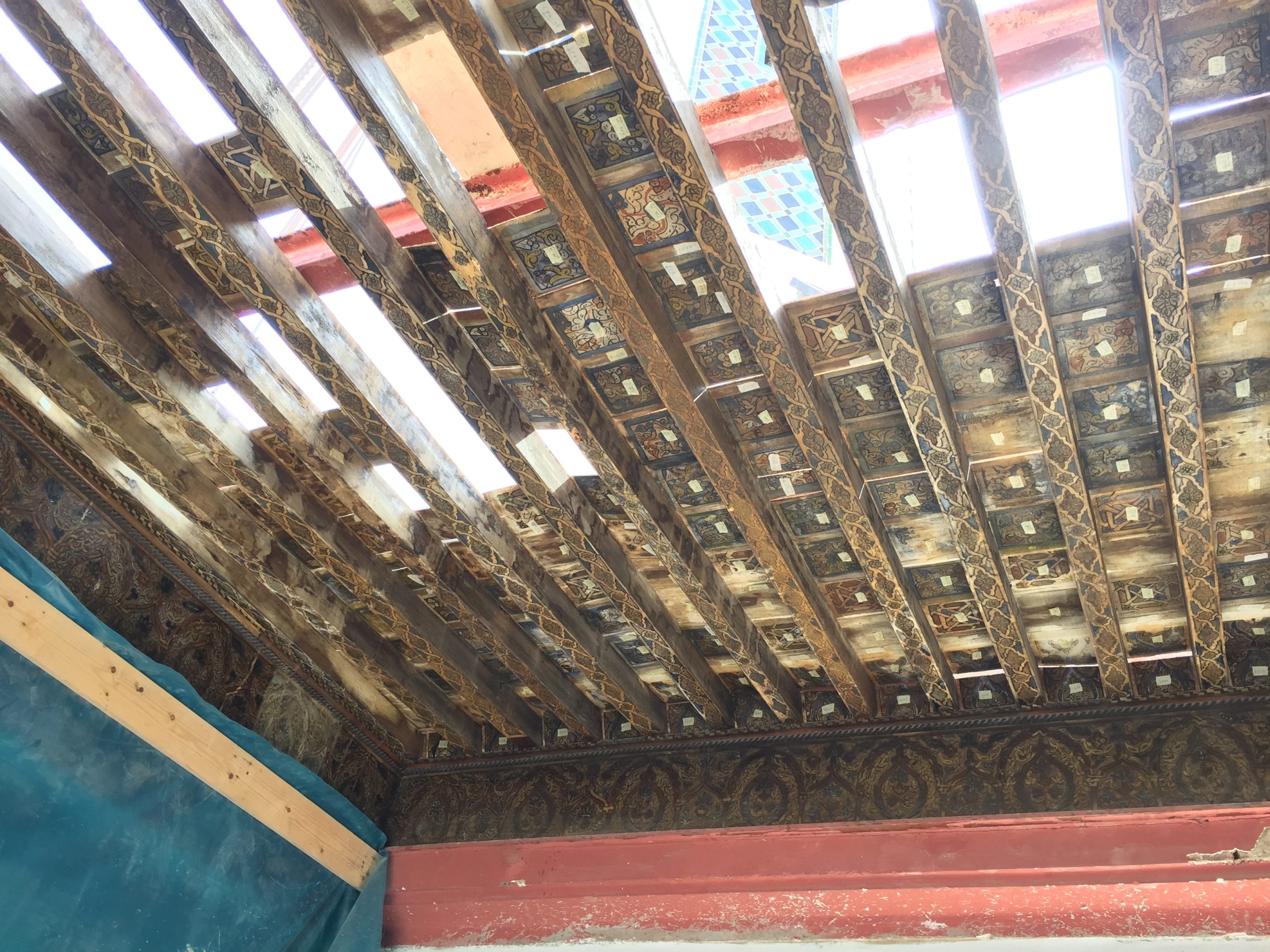 Actuaciones de conservación y restauración de la techumbre de la entrada de la Zaiua Raisunia, Tetuán, Marruecos