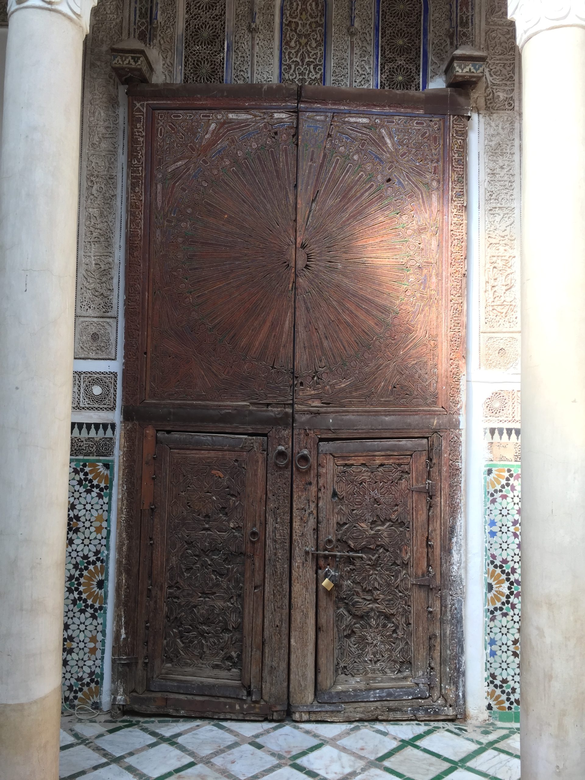Puerta Palacio Agafay, Marrakech, Marruecos